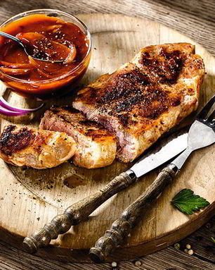 Стейк с острым томатным соусом