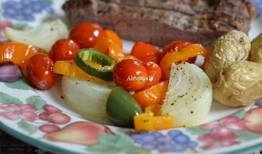 стейк с томатной сальсой