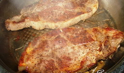 стейк свиной на косточке