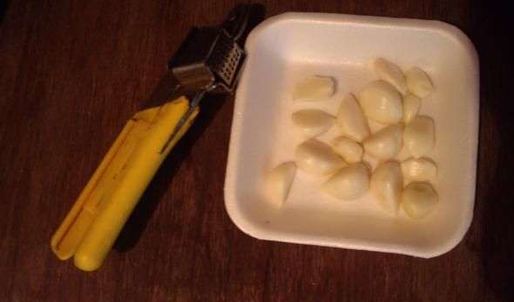 стейки на решетке и картошка-трясучка