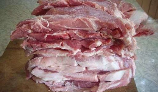 стейки на решетке и картошка-трясучка