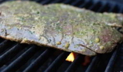 стейки в зеленом маринаде