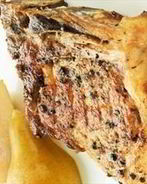 Свиные стейки с грушами