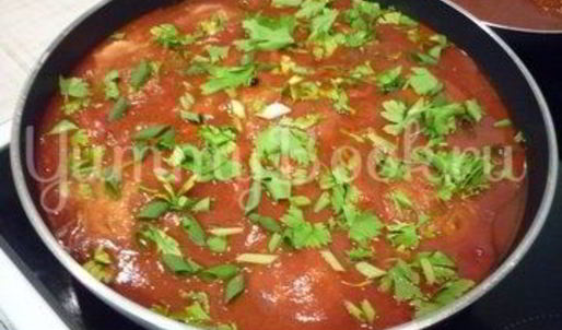 чесночные тефтели с морковью в остром соусе