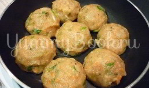 чесночные тефтели с морковью в остром соусе