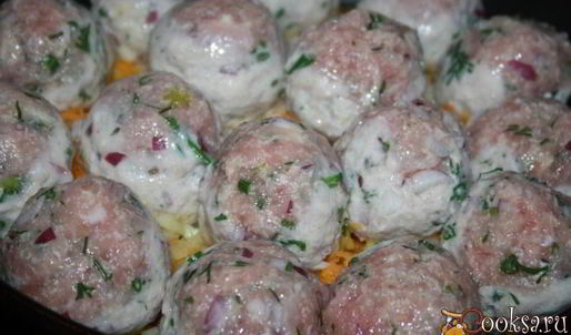 индюшиные тефтели в молочной подливе