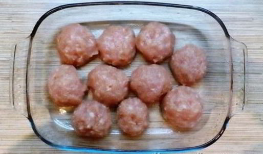 куриные тефтели в сметанном соусе