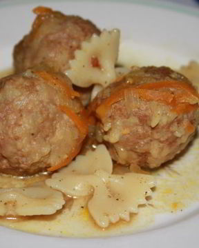 Мясные тефтели с фарфалле