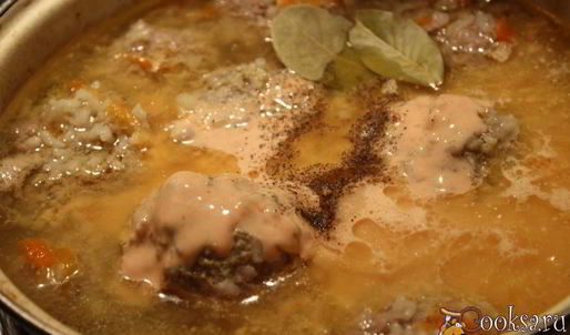 мясные тефтели в сметанно-томатном соусе