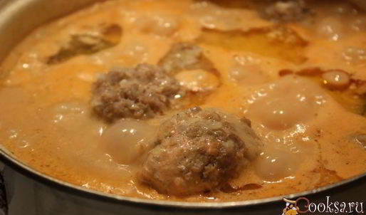 мясные тефтели в сметанно-томатном соусе