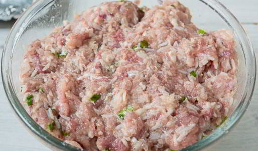 нежные тефтели в грибном соусе