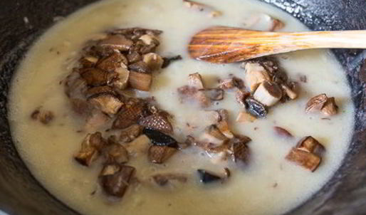 нежные тефтели в грибном соусе