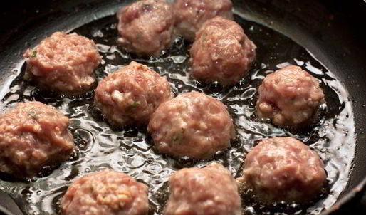 паста с тефтелями