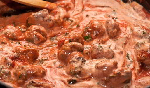 паста с тефтелями