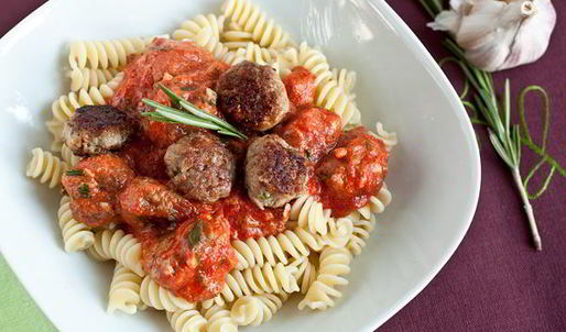 паста с тефтелями