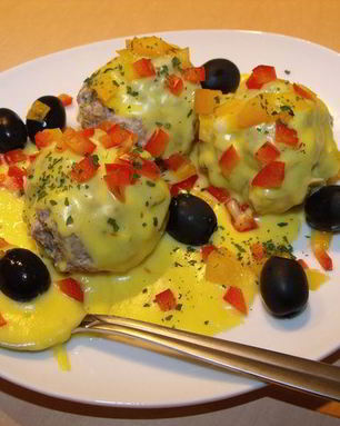 Тефтели Барселонские с шафрановым соусом