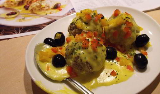 тефтели барселонские с шафрановым соусом