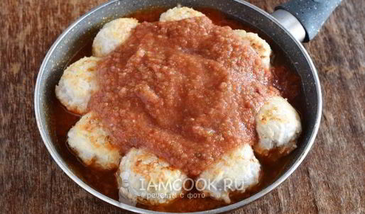 тефтели из куриного фарша с подливкой