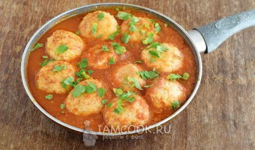 тефтели из куриного фарша с подливкой