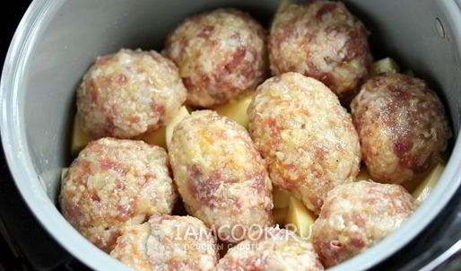 тефтели из свинины с картошкой