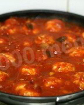 Тефтели куриные с рисом в томатном соусе