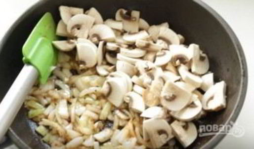 тефтели под грибным соусом