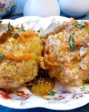 Тефтели с грибной подливой