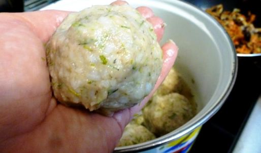 тефтели с грибной подливой