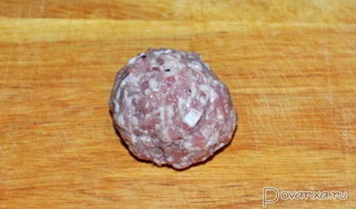 тефтели с маслинами, запеченные в беконе