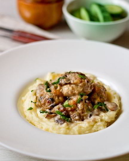 Рецепт тефтелей с соусом из шампиньонов