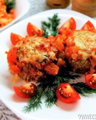 Тефтели с сыром в соусе из томатов