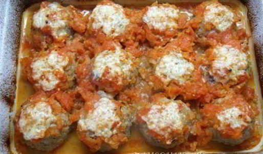 тефтели с сыром в соусе из томатов