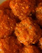 Тефтели со сметаной и томатной пастой