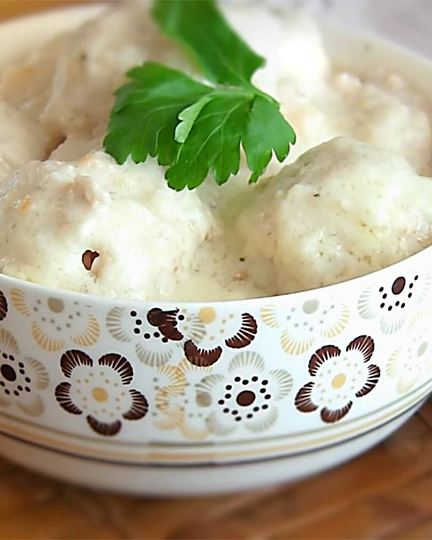 Рецепт тефтелей в молочном соусе