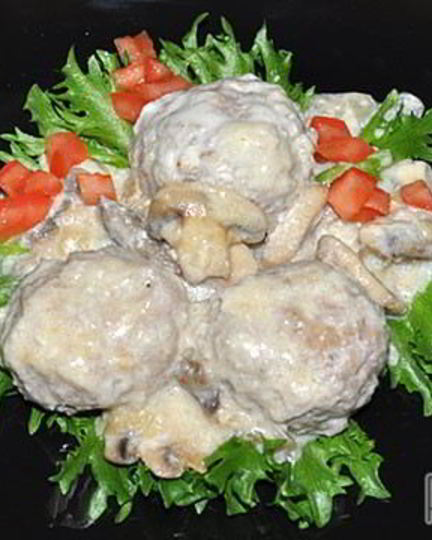 Рецепт тефтелей в сырно-грибном соусе