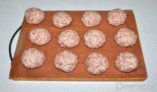 тефтели в сырно-грибном соусе