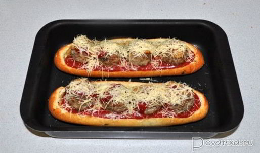 тефтели, запеченные в багете