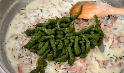 тирольские клецки со шпинатом