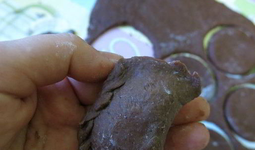 шоколадные вареники с ягодами