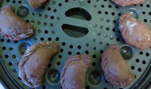 шоколадные вареники с ягодами