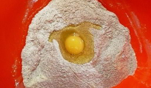 цельнозерновые вареники с тунцом и моцареллой