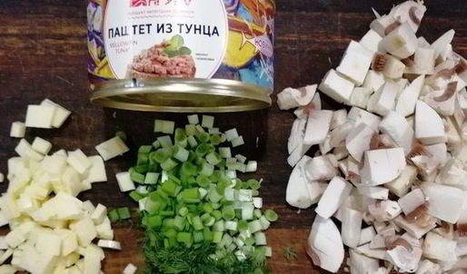 цельнозерновые вареники с тунцом и моцареллой