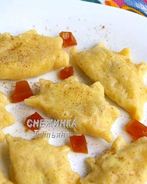 Вареники из картофельно-тыквенного теста с начинкой из рикотты и вишни