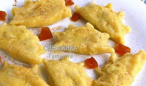 вареники из картофельно-тыквенного теста с начинкой из рикотты и вишни