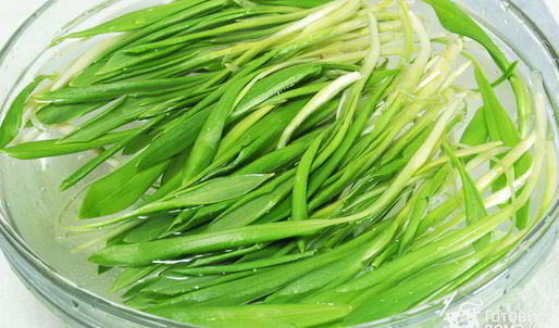 вареники из ржаного теста с творогом и черемшой