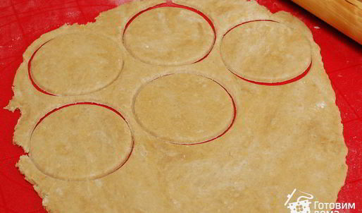 вареники из ржаного теста с творогом и черемшой