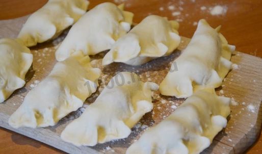 вареники на пару в мультиварке с вишнями