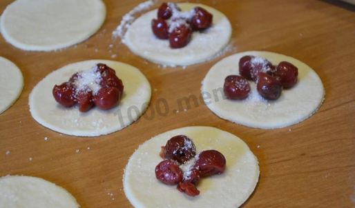 вареники на пару в мультиварке с вишнями