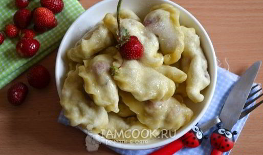 вареники с клубникой на кефире