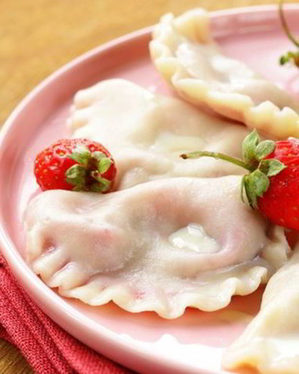 Рецепт вареников с клубникой